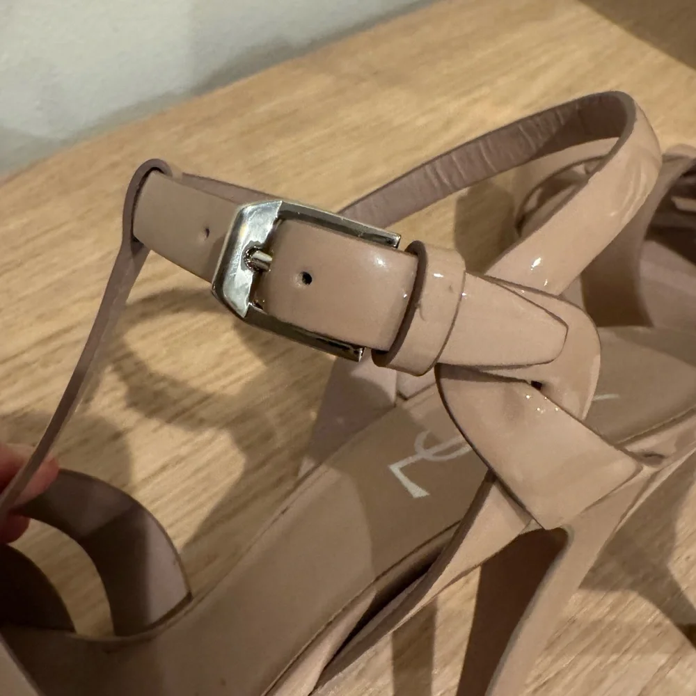 Saint Laurent Blush Patent Leather T-Strap Knot Heels - Picture 6 of 16